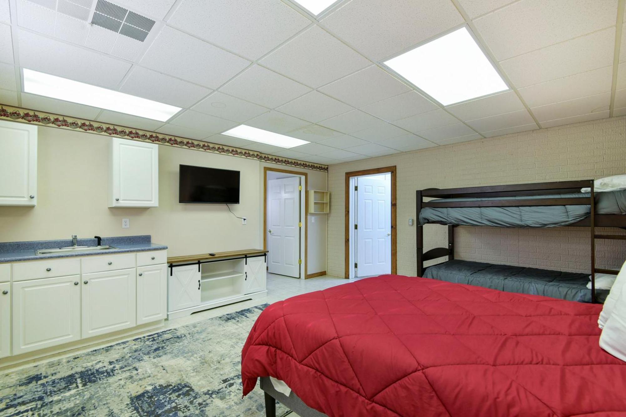 5 Bedroom Vacation Home Next To Silver Dollar City Branson Dış mekan fotoğraf